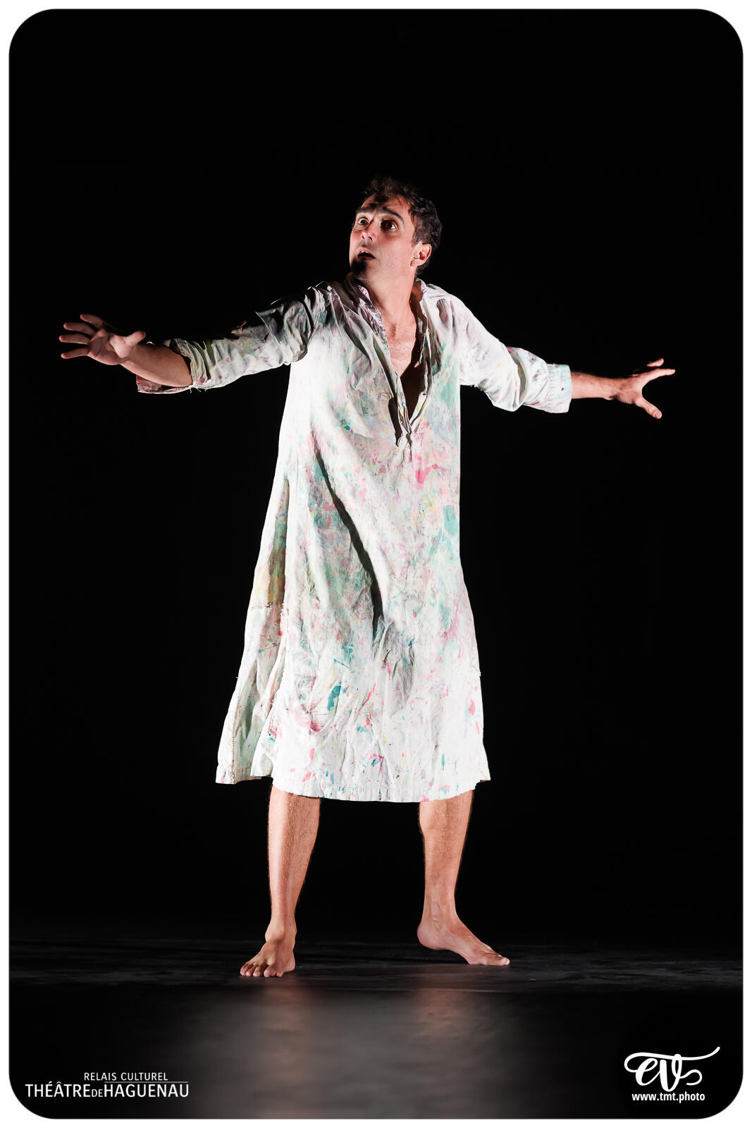 TROP PRÈS DU MUR (TYPHUS BRONX)